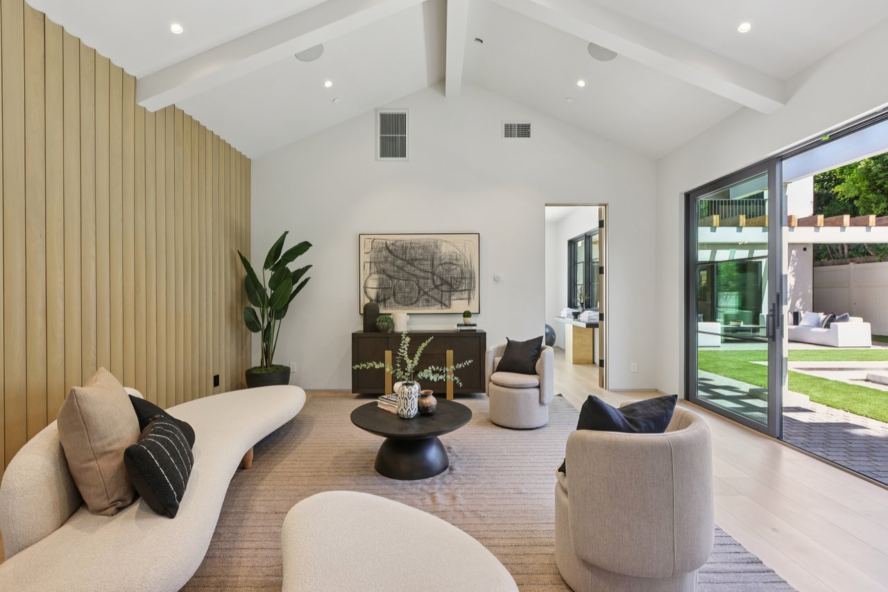 4113 Woodman Ave, Sherman Oaks