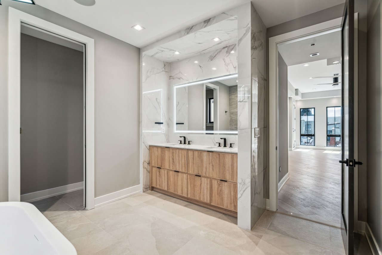 342 S Hicks St, Philadelphia, PA 19102