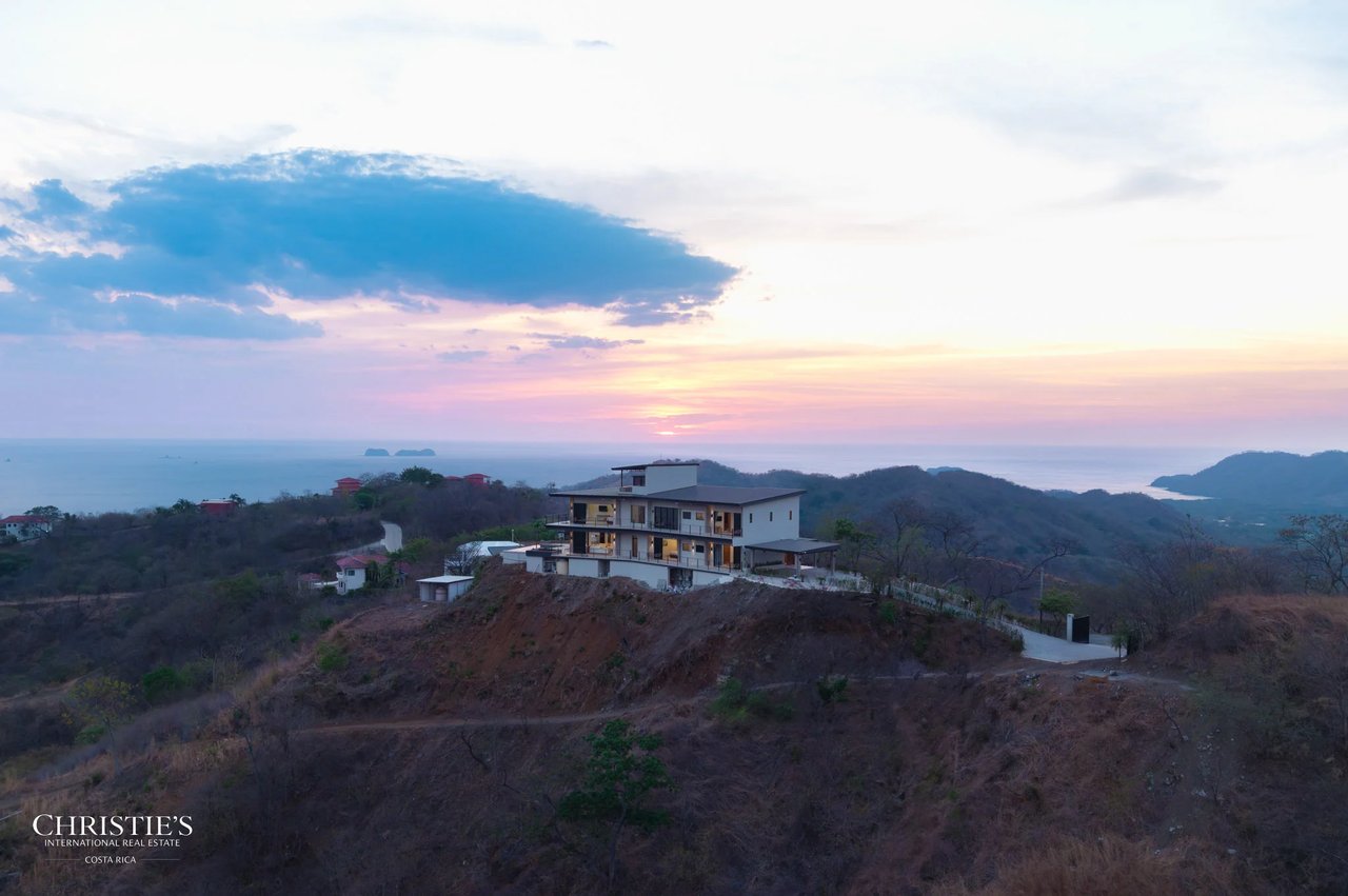 Casa Vista Escondida