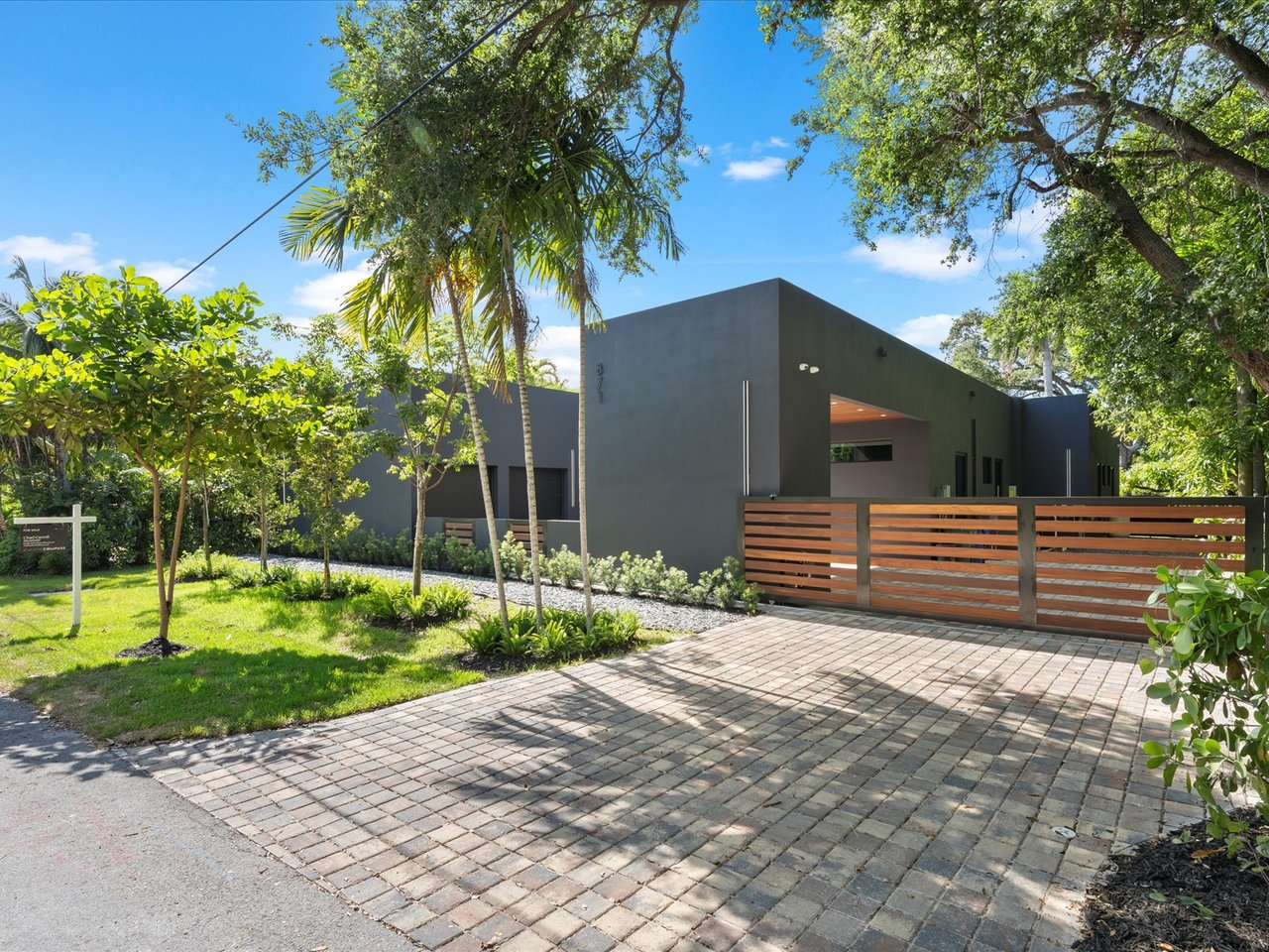 871 NE 83rd Street