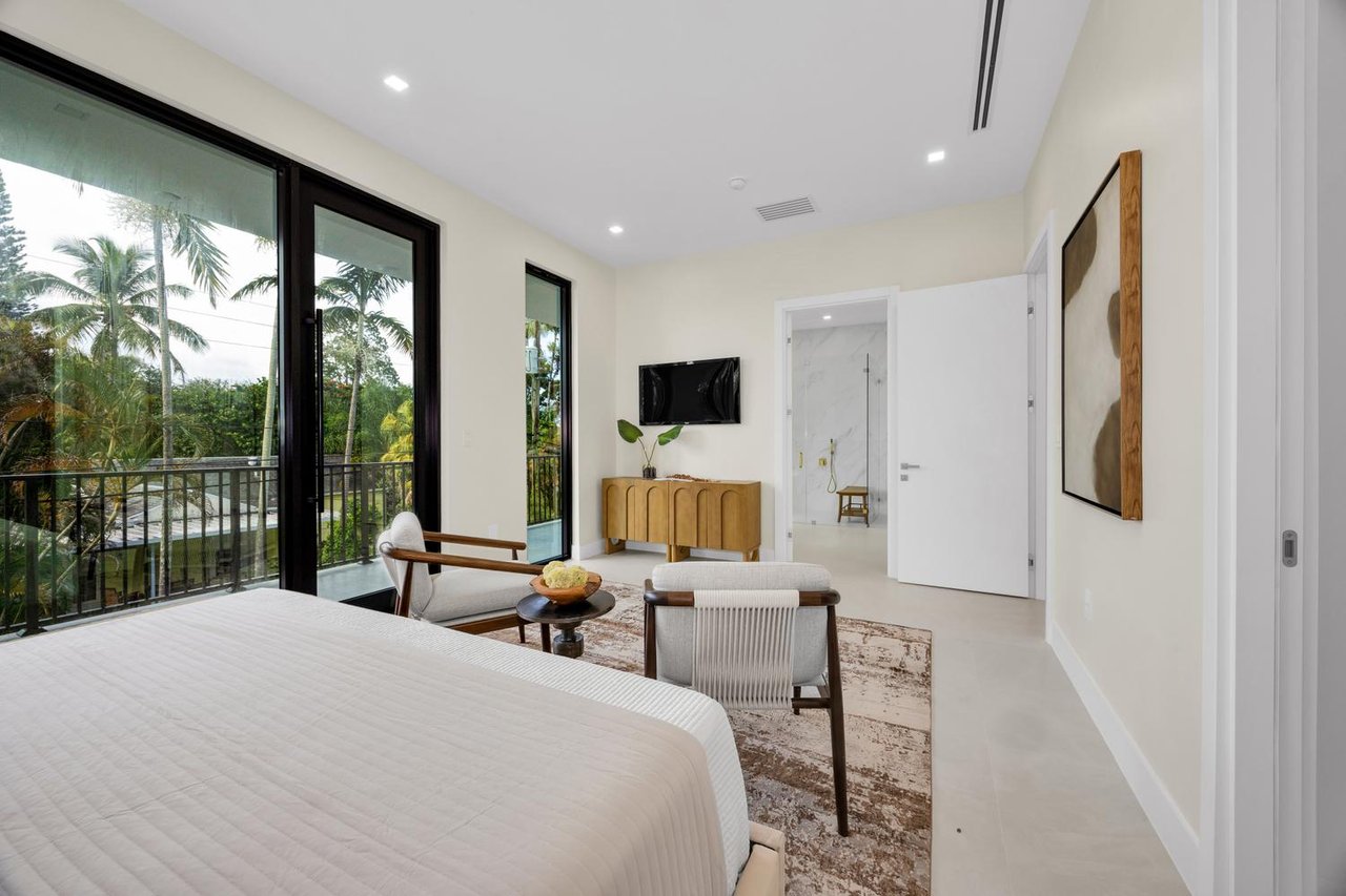 Sophisticated New Construction in the Heart of Miami