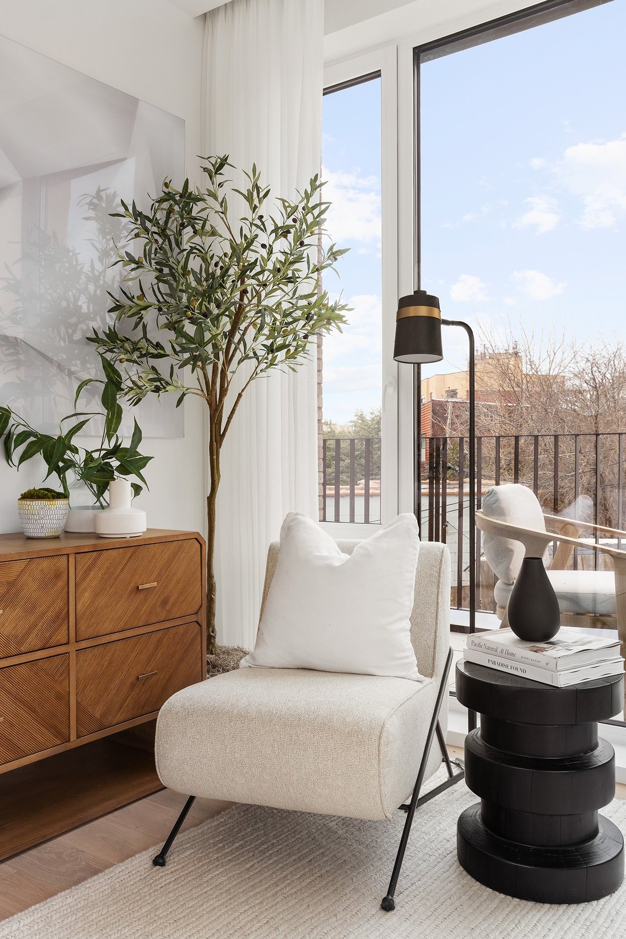 128 WOODPOINT Road 3