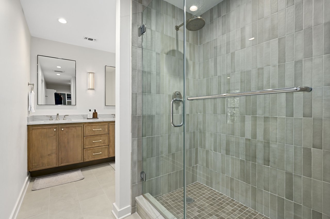 3212 Thousand Oaks Dr