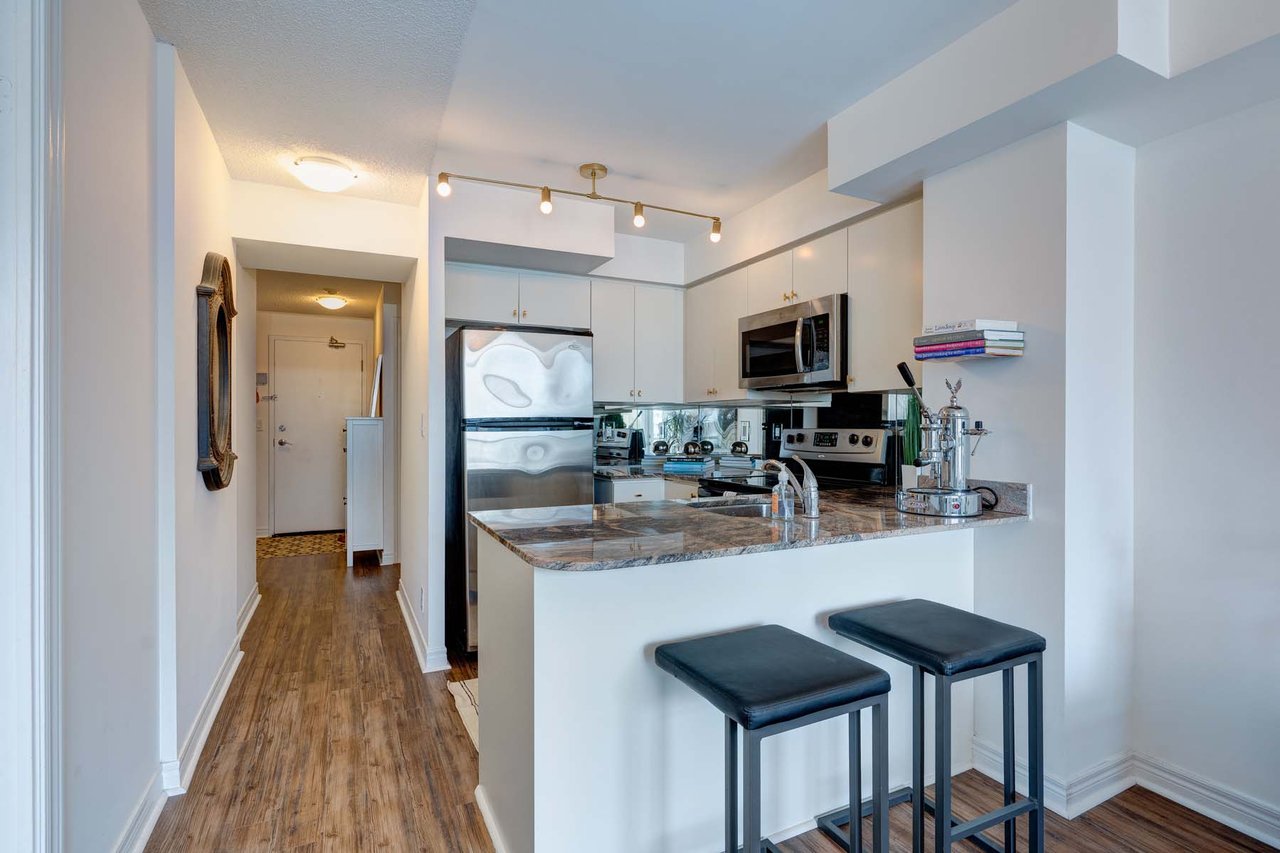 225 Wellesley St E, Ste 1007