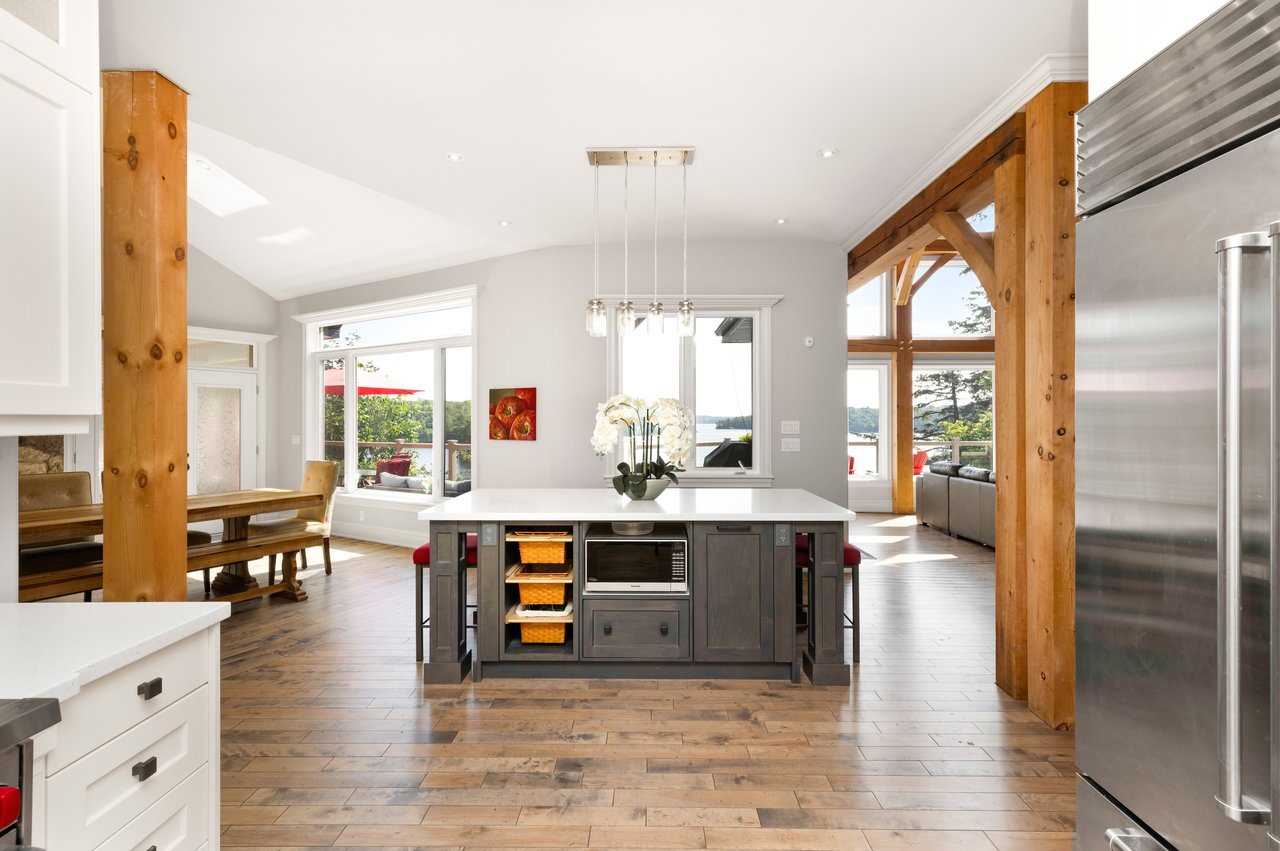 15 GORDON POINT LANE