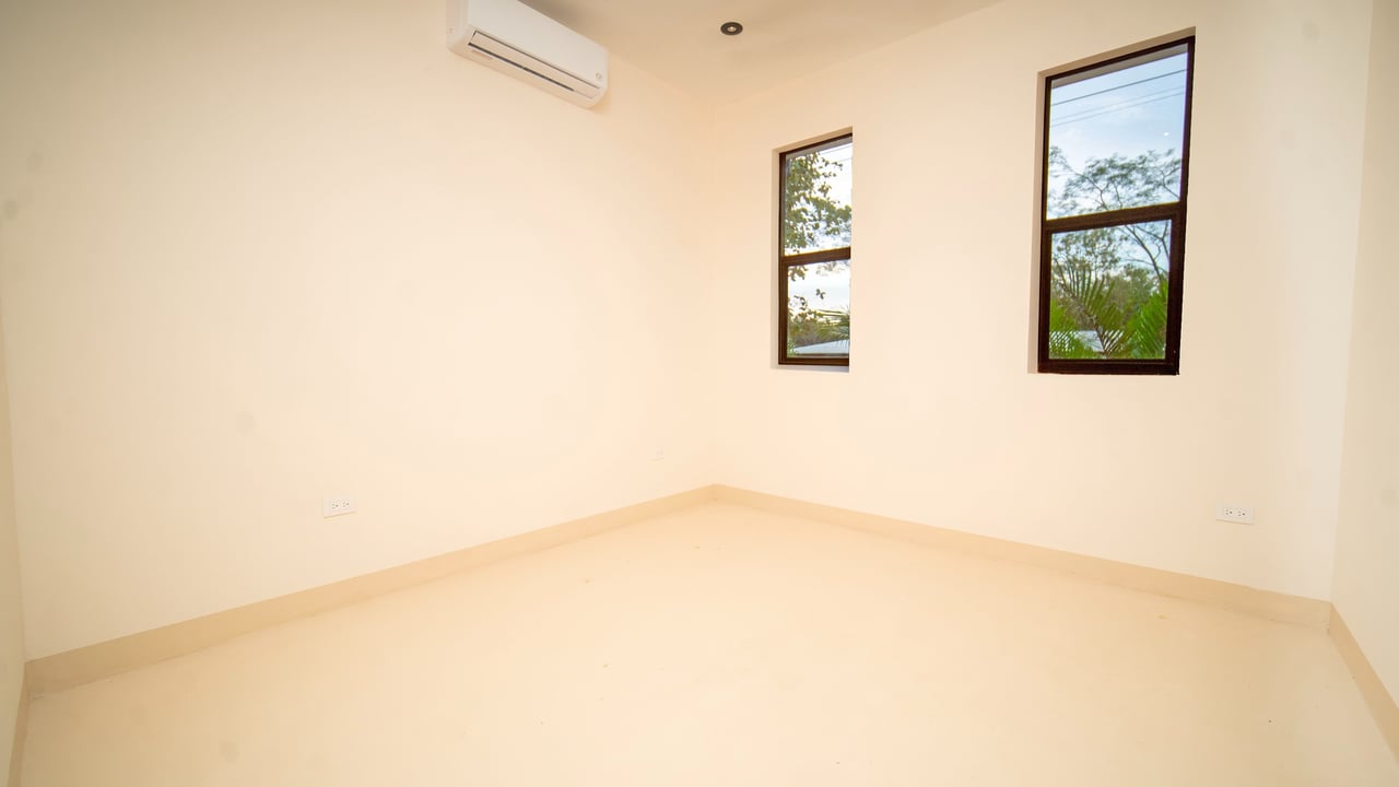 Casa Dos Rosas | Near the Coast House For Sale in Tamarindo