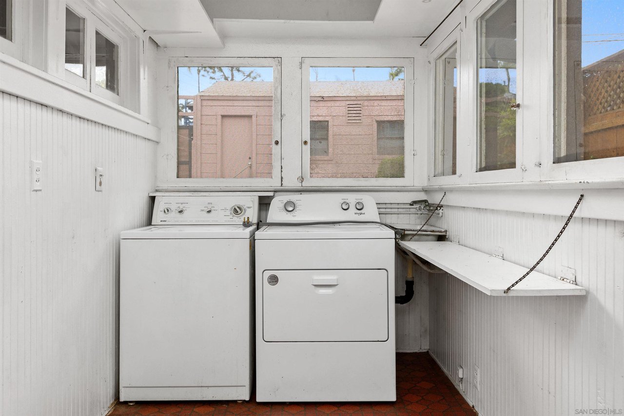 1884 Lyndon Rd San Diego, CA 