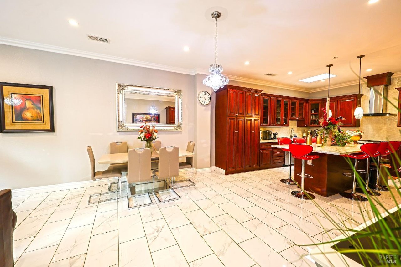 69 Graceland Dr