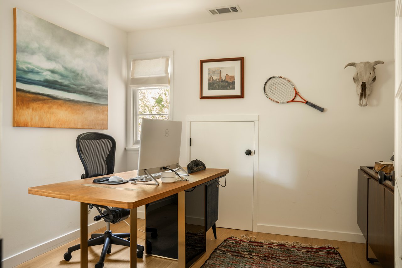 2410 Nichols Canyon Rd