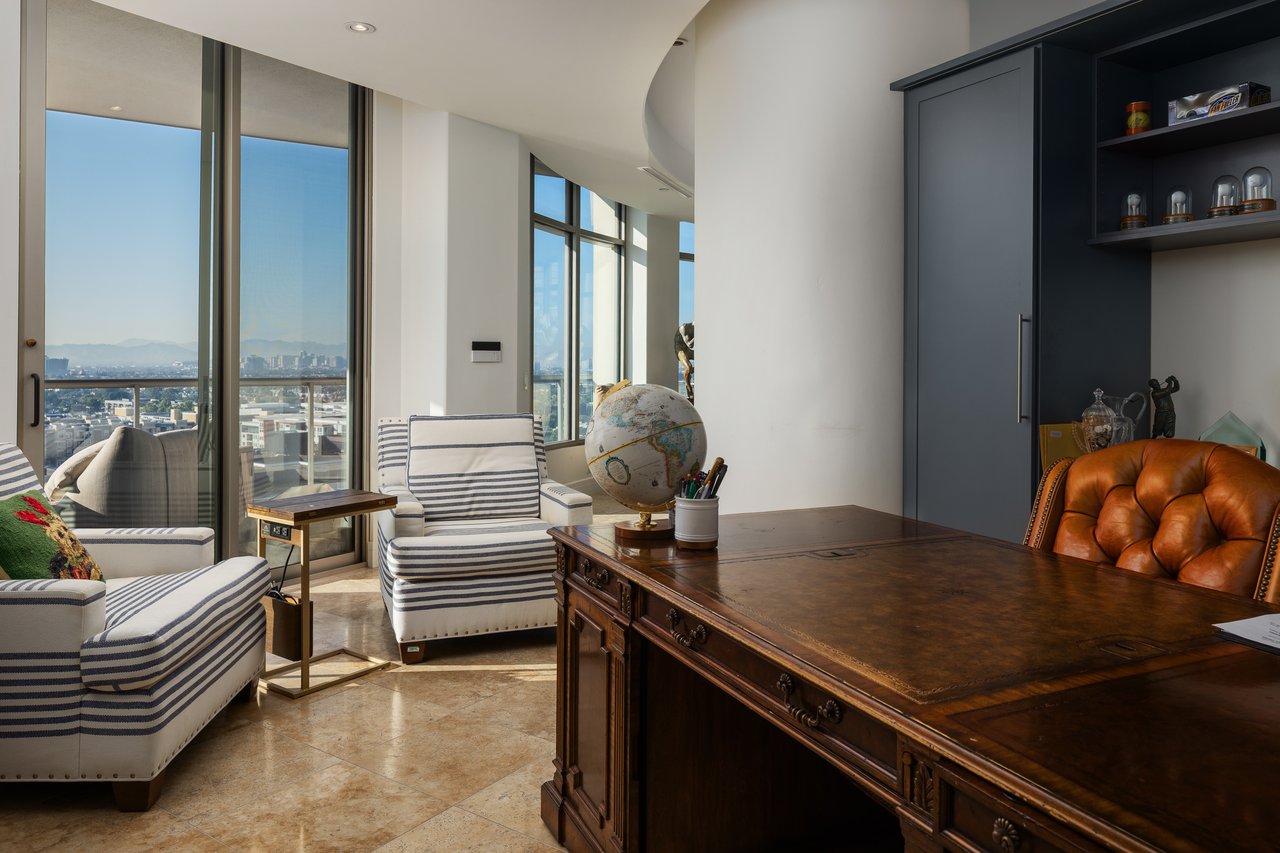 2402 E ESPLANADE Lane PH2