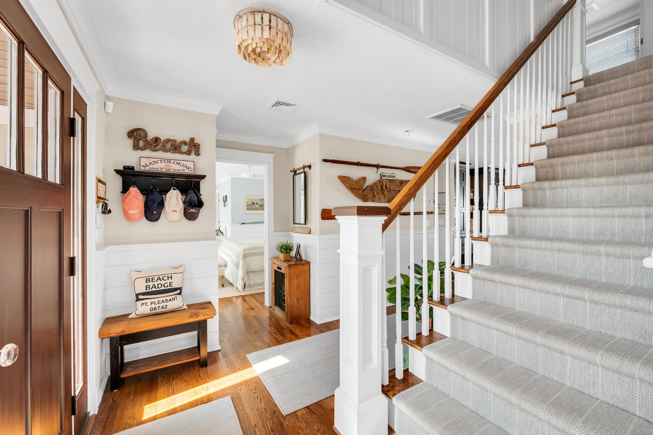 Exclusive Curtis Point Home with Pool