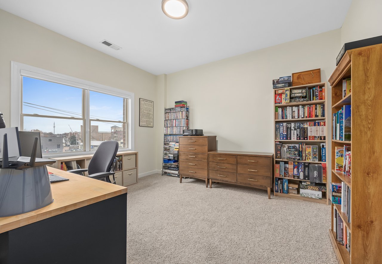 4929 Forest Ave, Unit 2E, Downers Grove