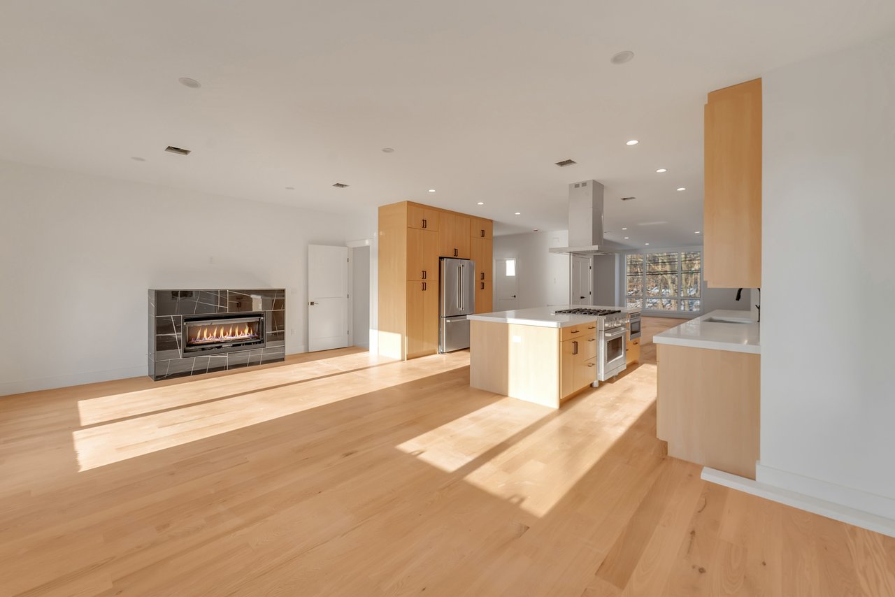 432 Stillwell Avenue B