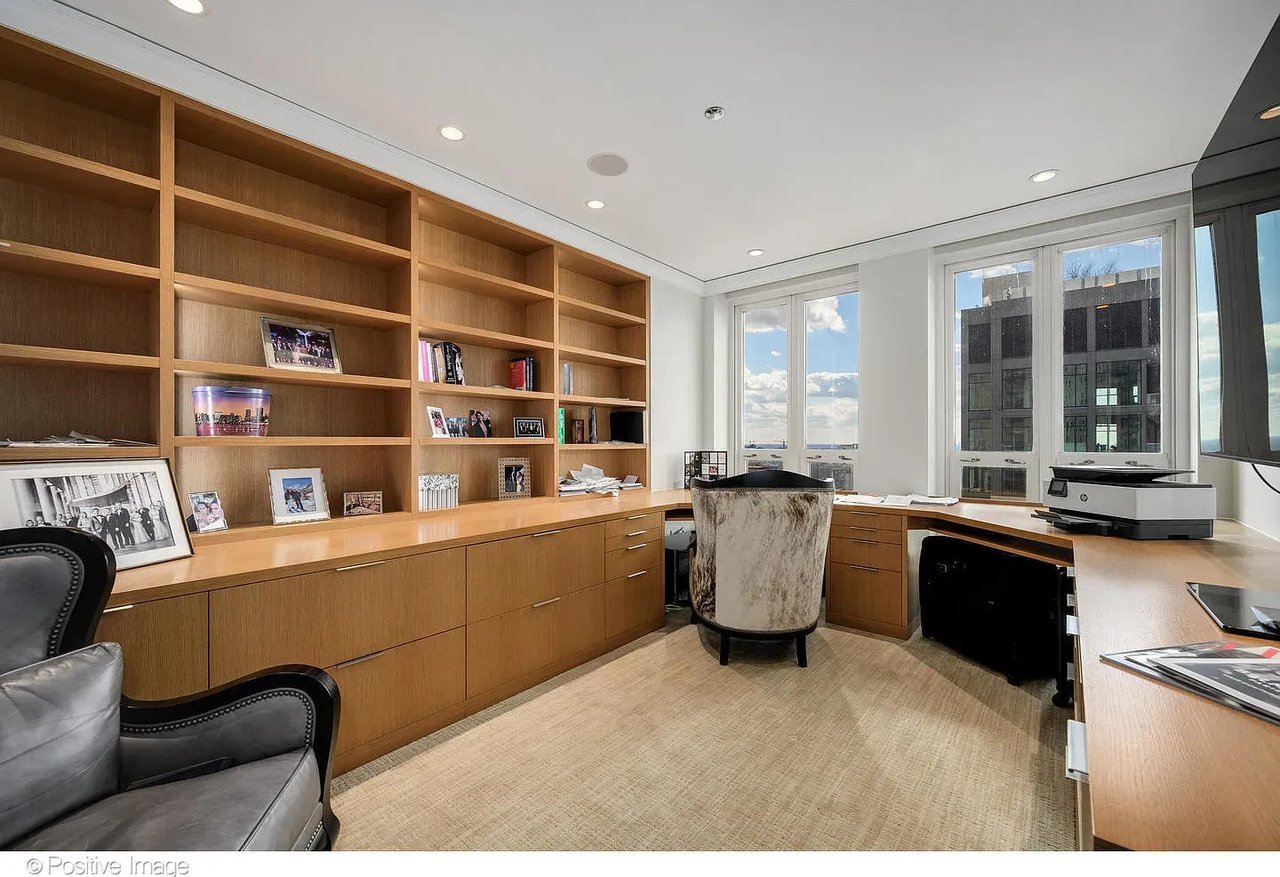 11 E Walton St APT 4102
