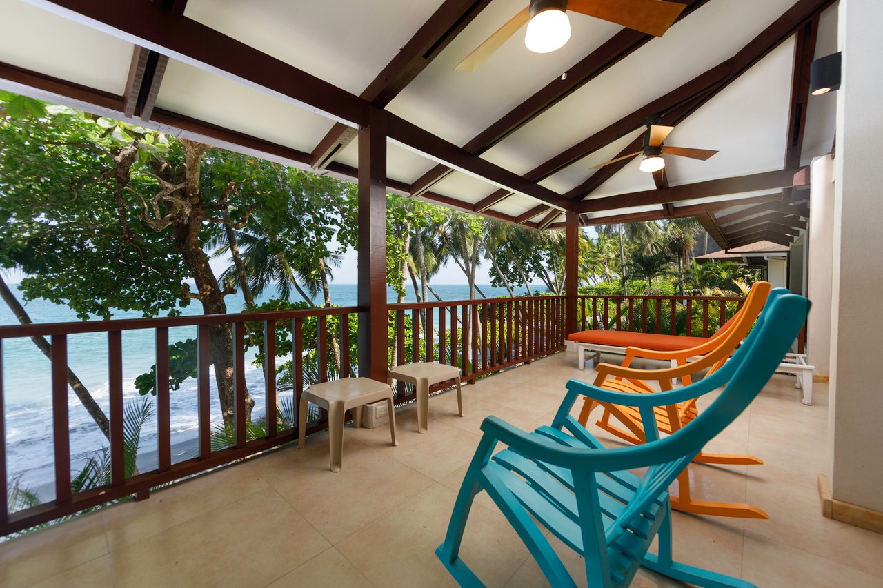 Beachfront Surf Villa, Jaco, Puntarenas