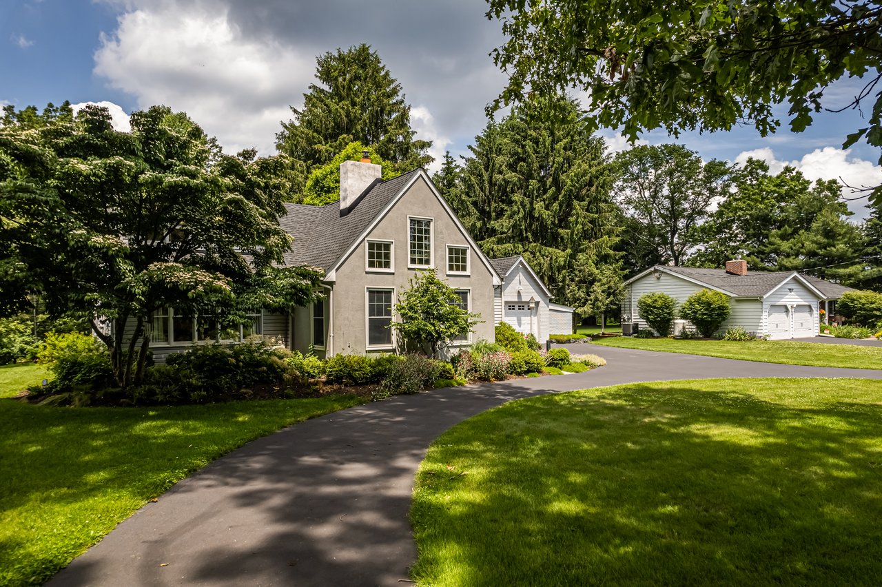 1819 Flint Hill Road