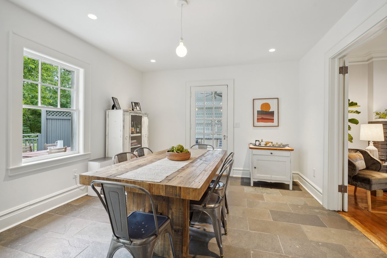 32 Rynda Rd