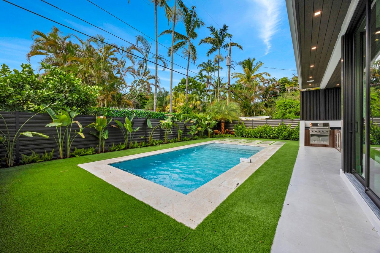 Sophisticated New Construction in the Heart of Miami