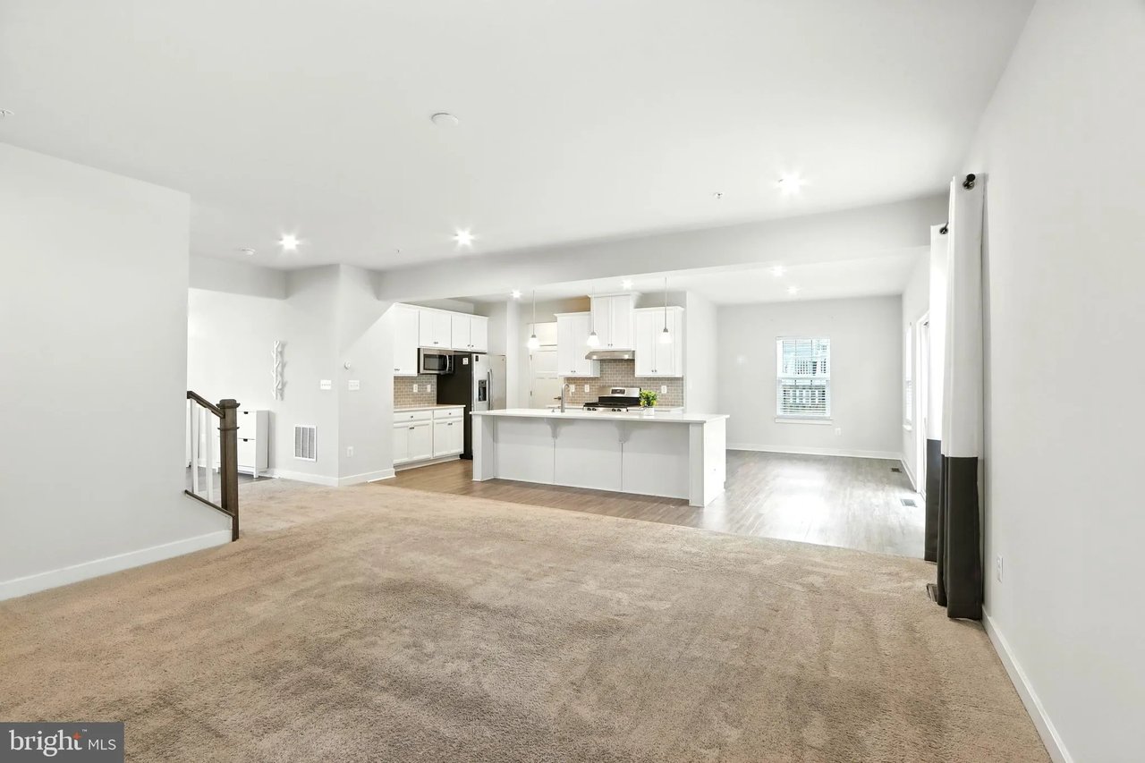 6015 Charles Henry Pl