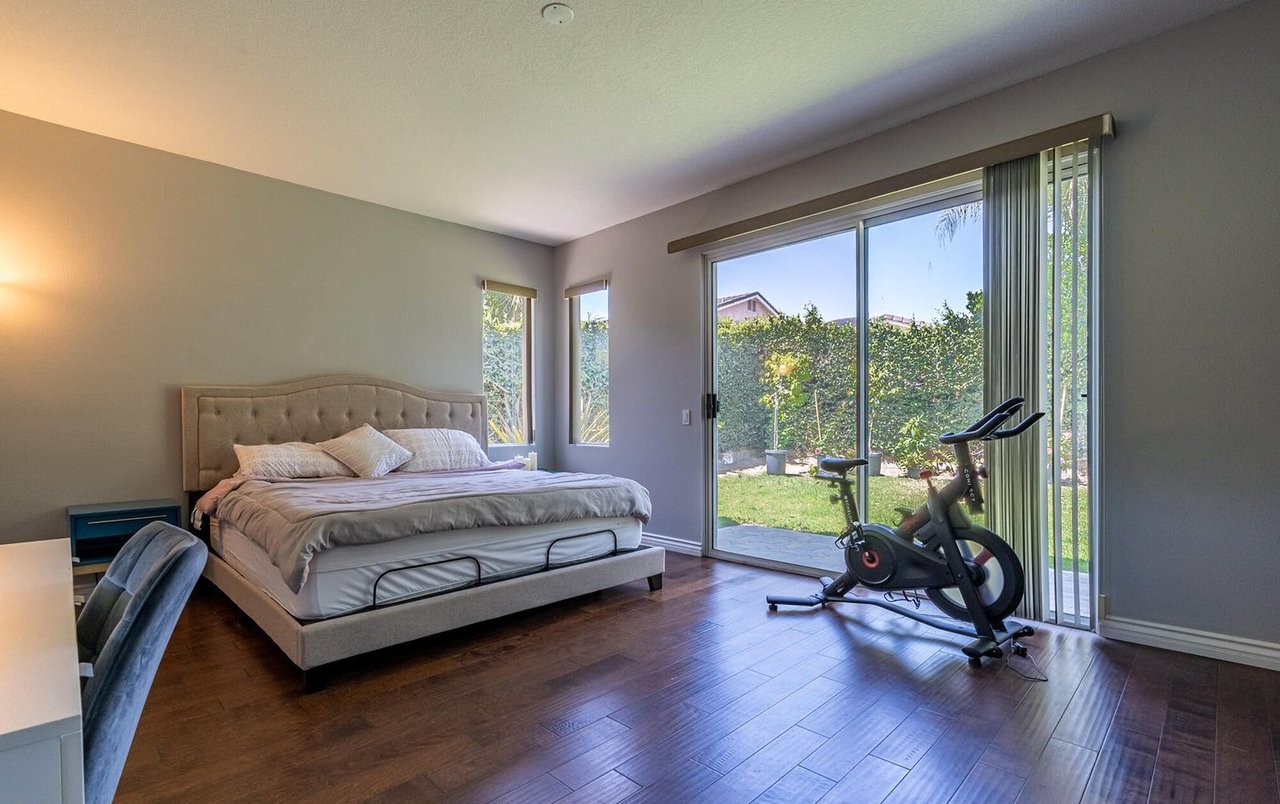 665 Camino De La Luz