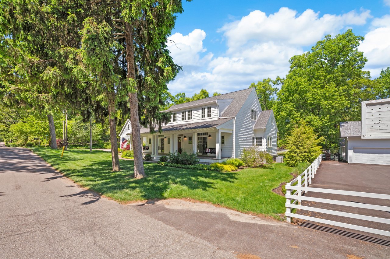47118 Oak Avenue, Grand Beach, MI 49117