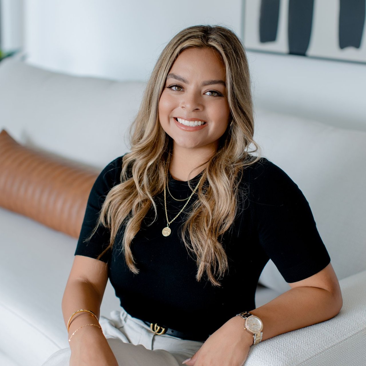 Alina Cabezas Newport Beach, CA Real Estate Agent Headshot