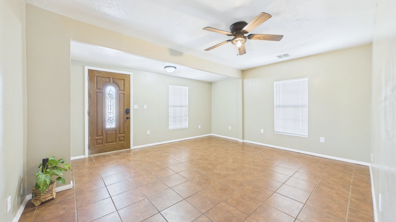 1006 N Texas Ave