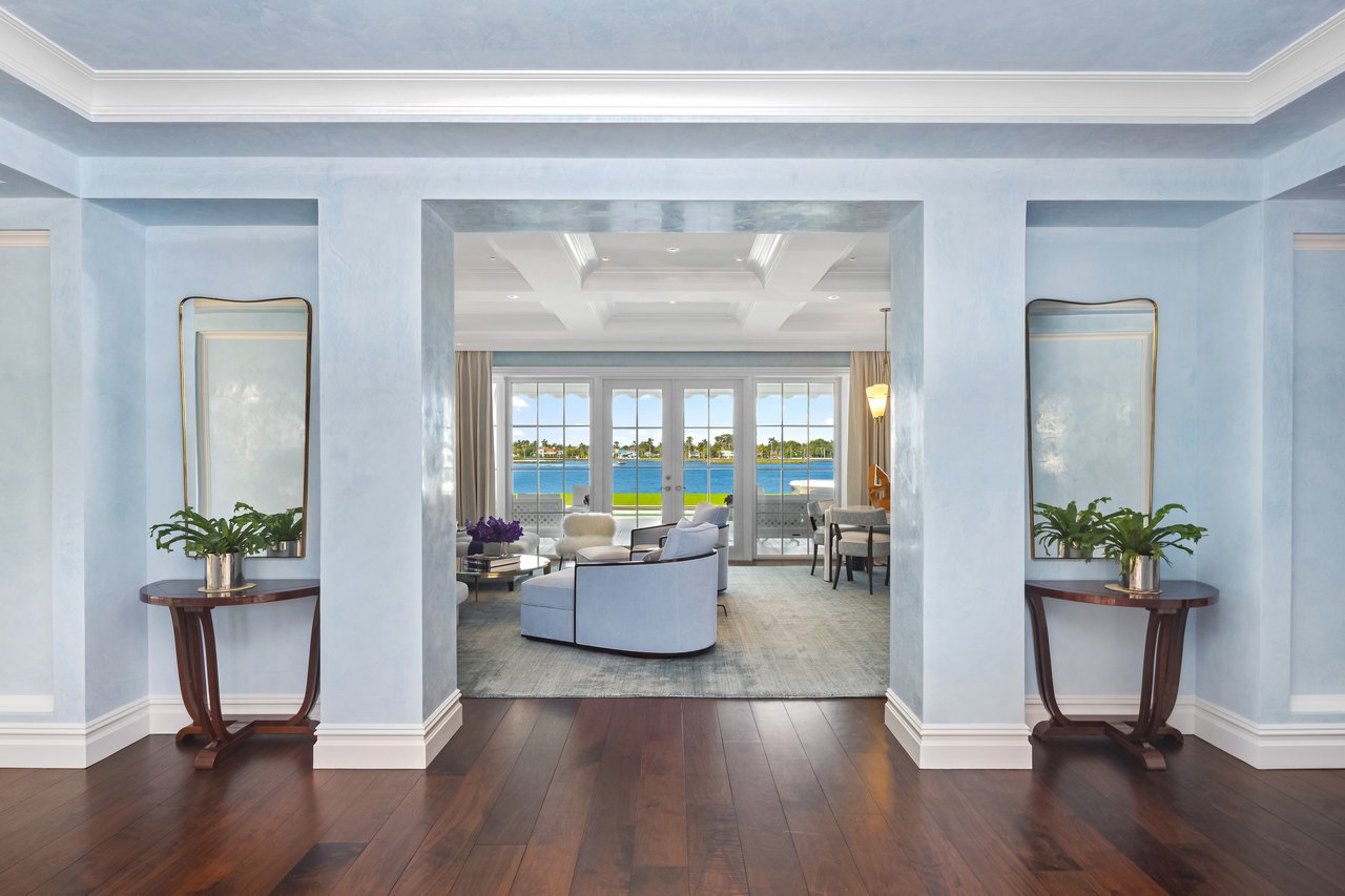 Georgian Waterfront Mansion on Everglades Island