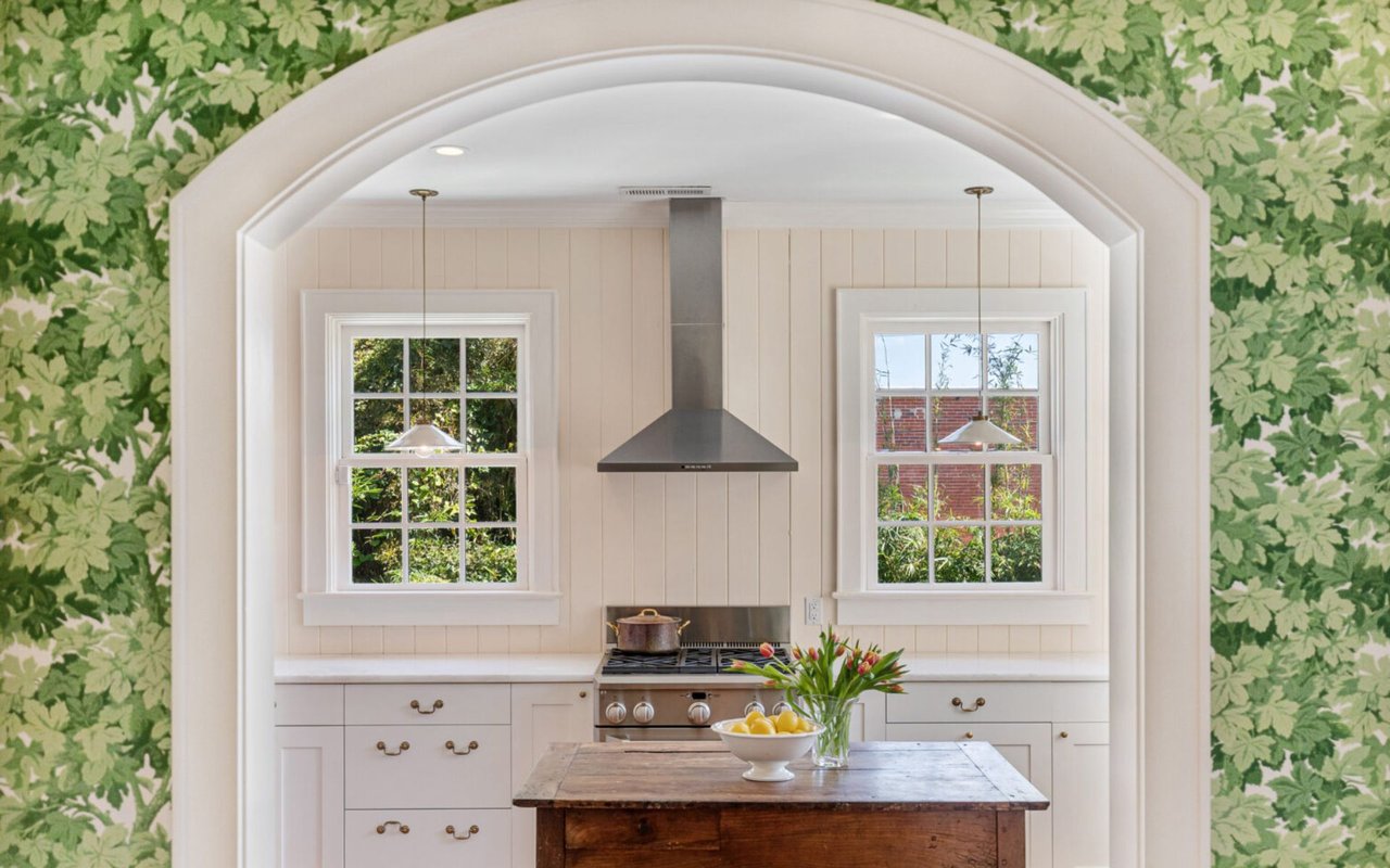 4 Designer-approved Paint Colors for Your Southern Kitchen