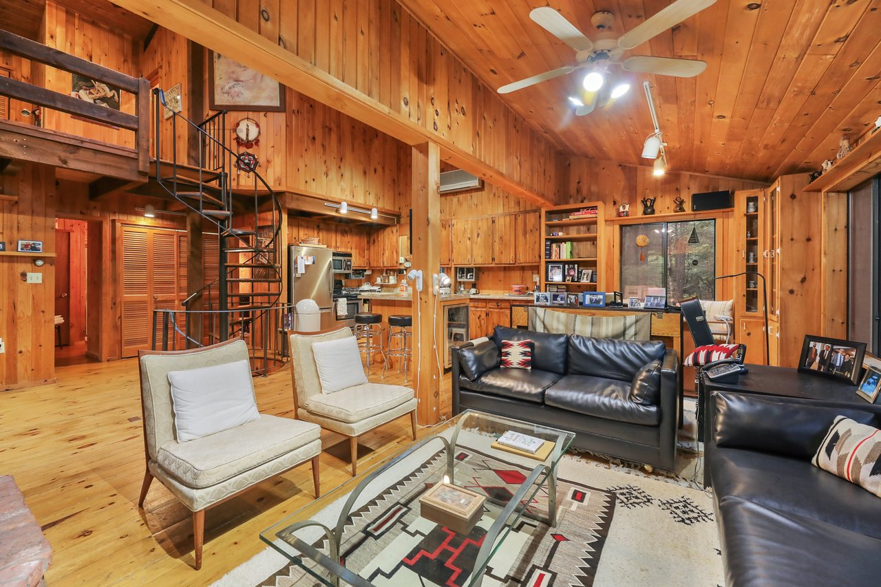 308 Hidden Ln