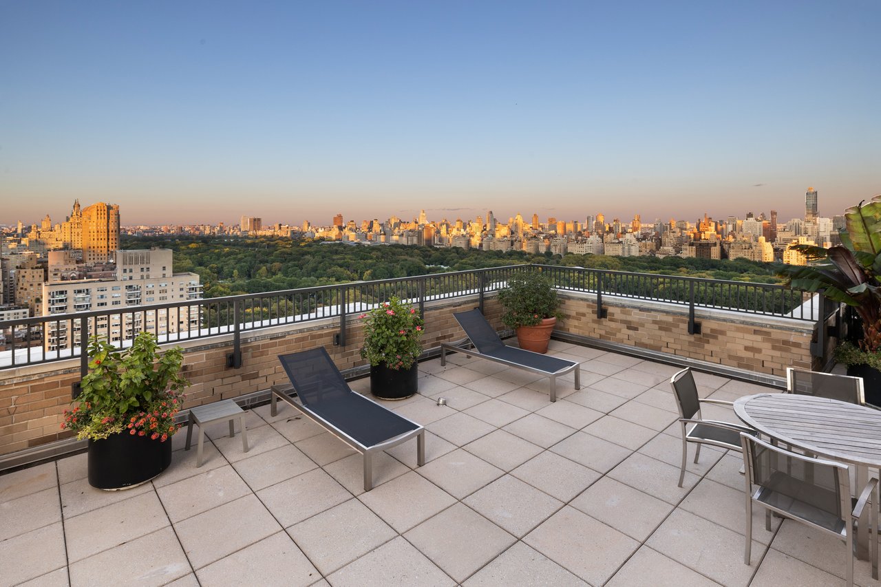 10 West 66th Street, 22K