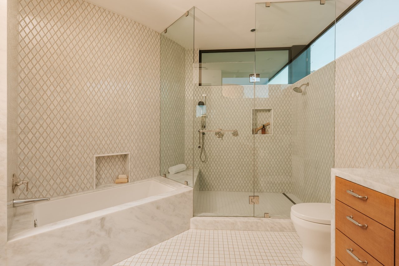 709 Walden Dr