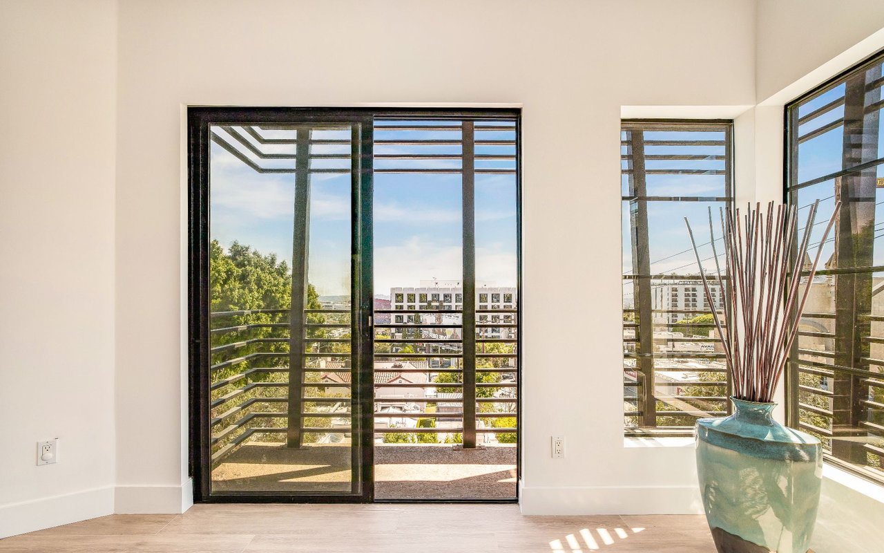 8788 Shoreham Dr Unit: PH43