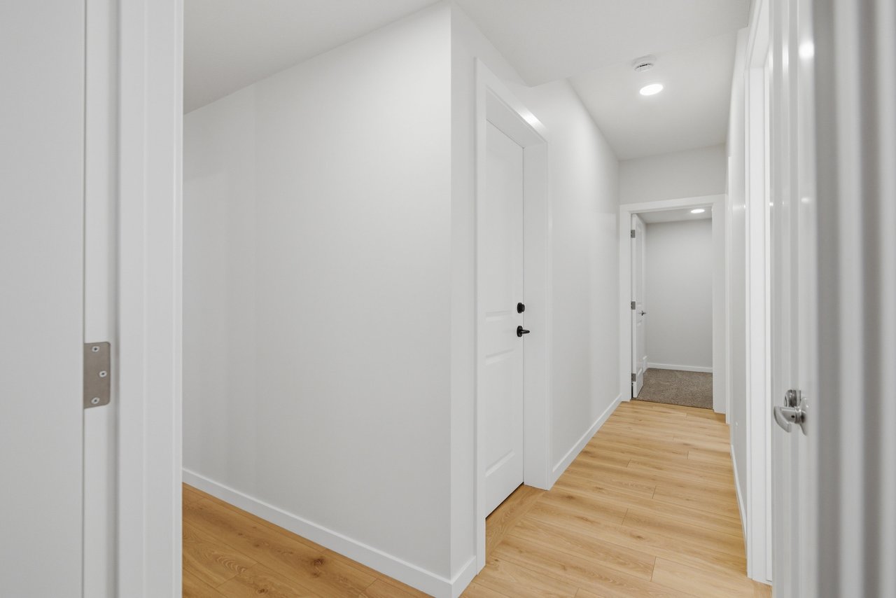 378 Bessborough Drive SW