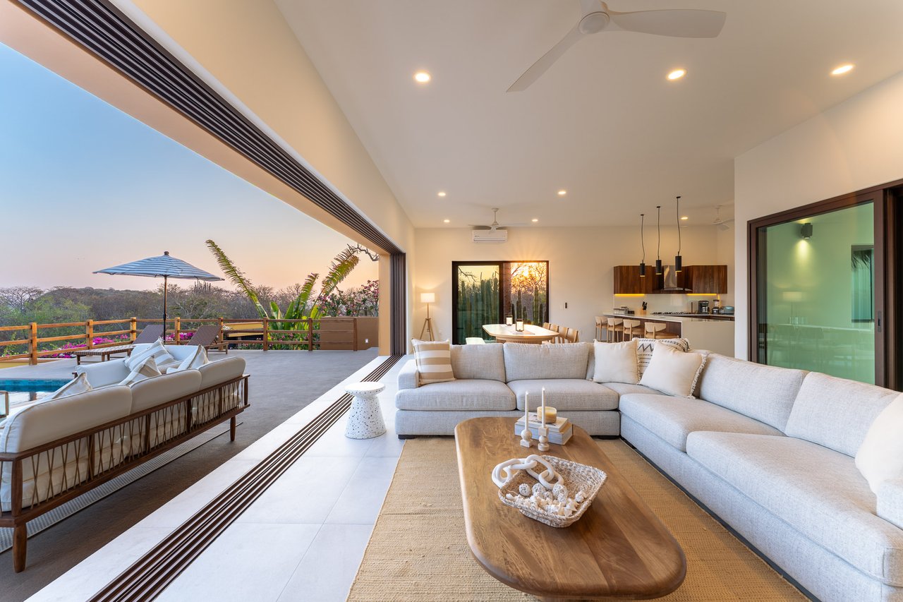 5 Bedroom, Single Family Home, La Cañada Casa A 