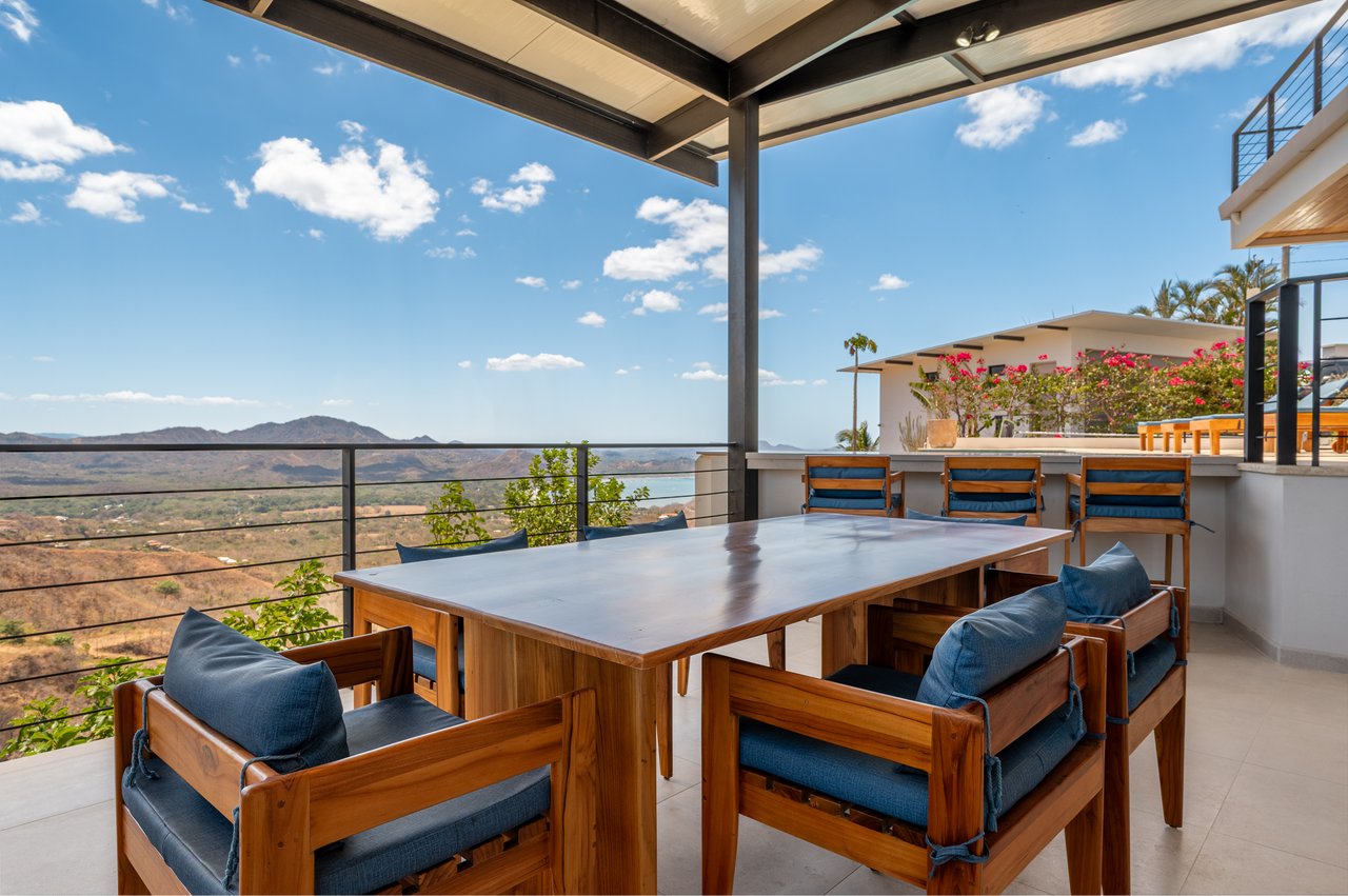 Casa En Las Rocas | Spectacular Ocean-View Home in Pacific Heights