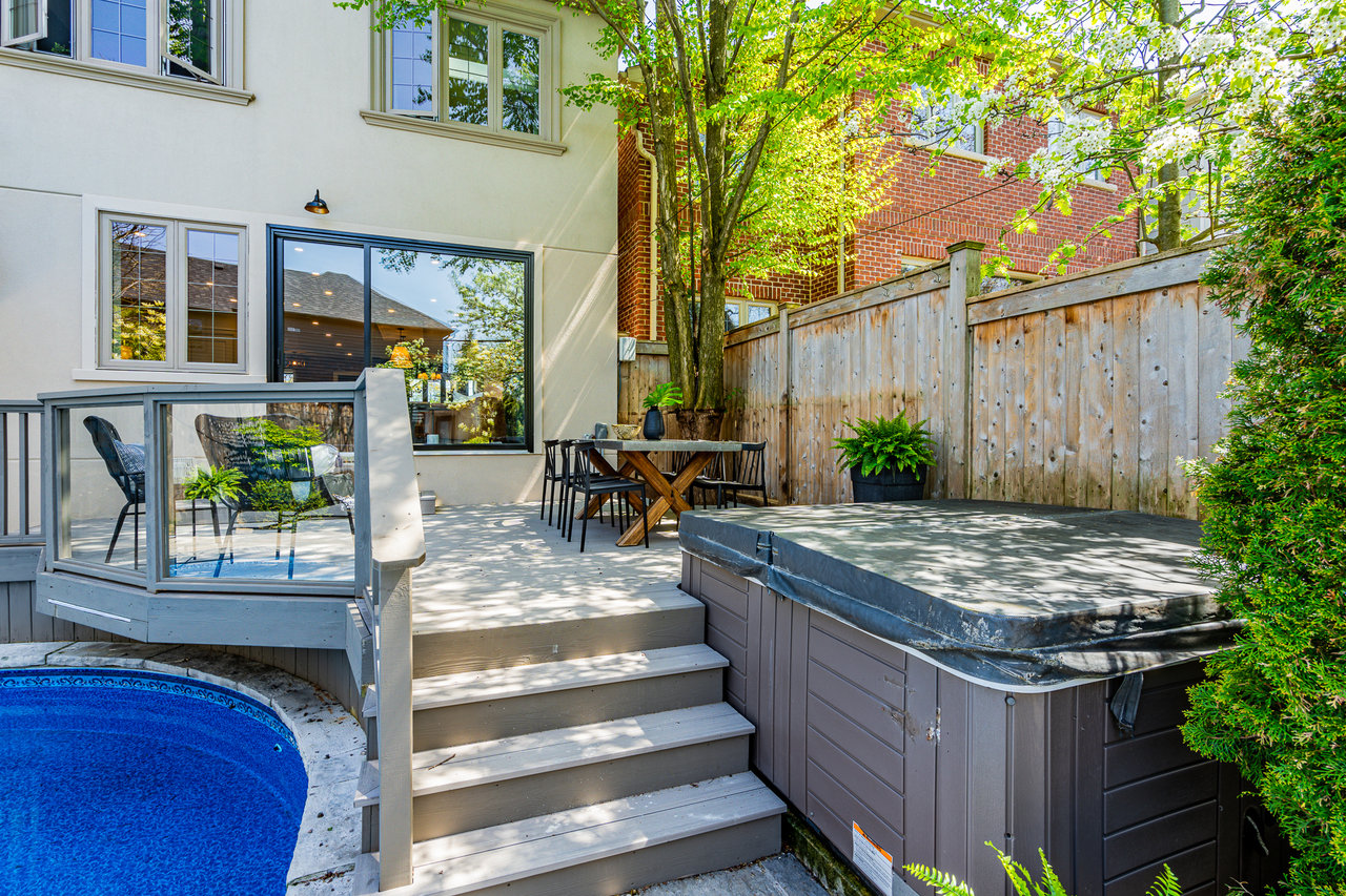 12 Clonmore Dr