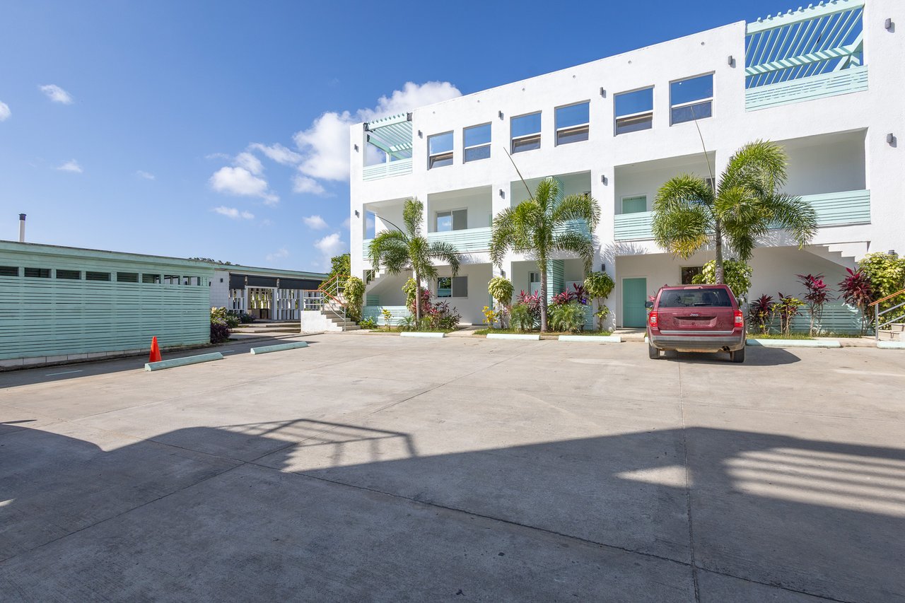 Condo 302, Diamond Apartments