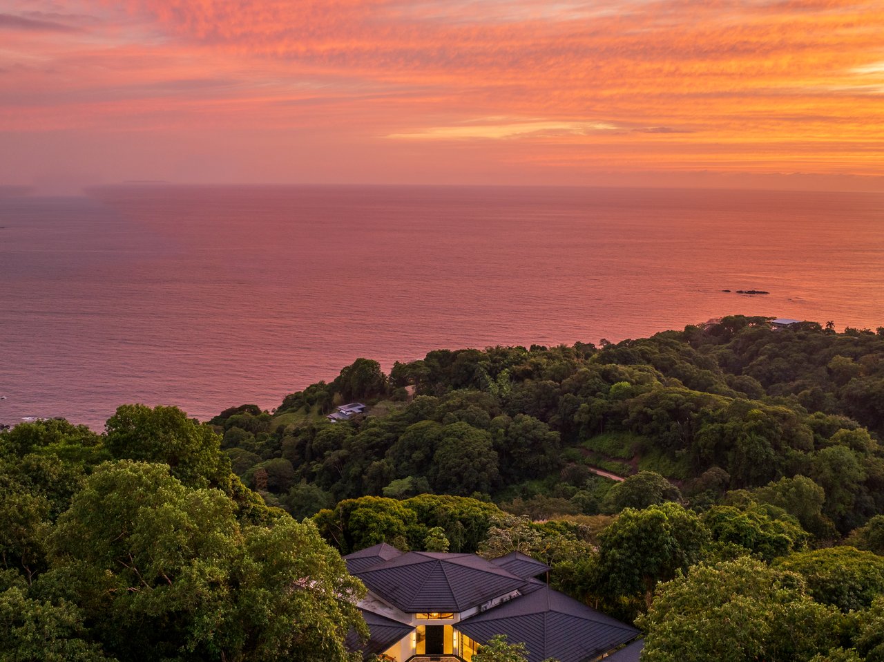 Luxury Estate in Escaleras - Incredible Ocean Views 5.5 Acres