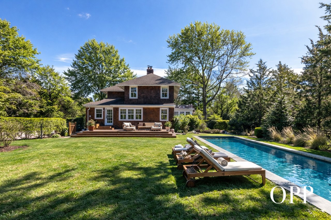 A MOVE-IN READY BELLPORT ORIGINAL