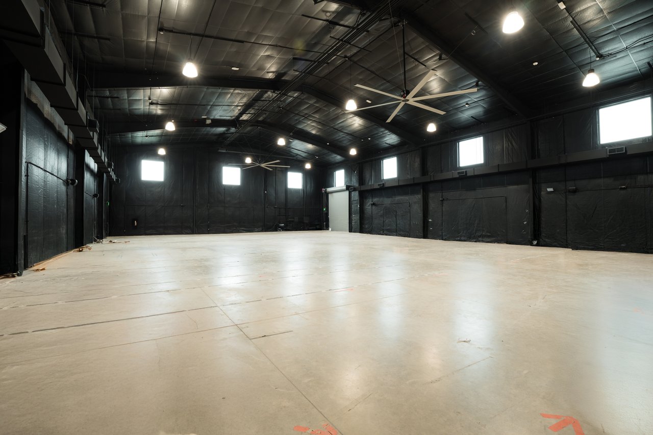 195 American Way - Commercial Warehouse For Lease