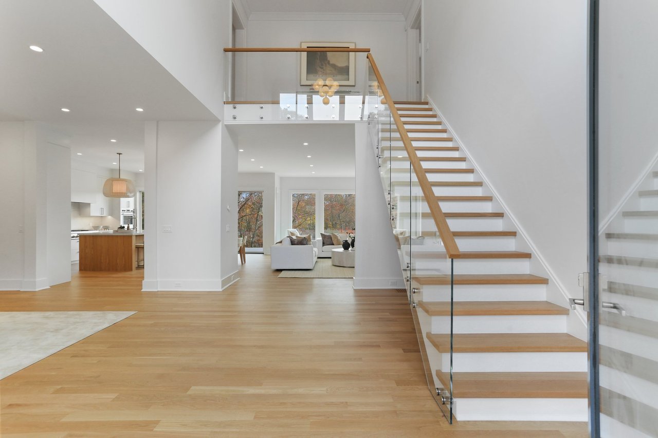 10 Bolton Lane