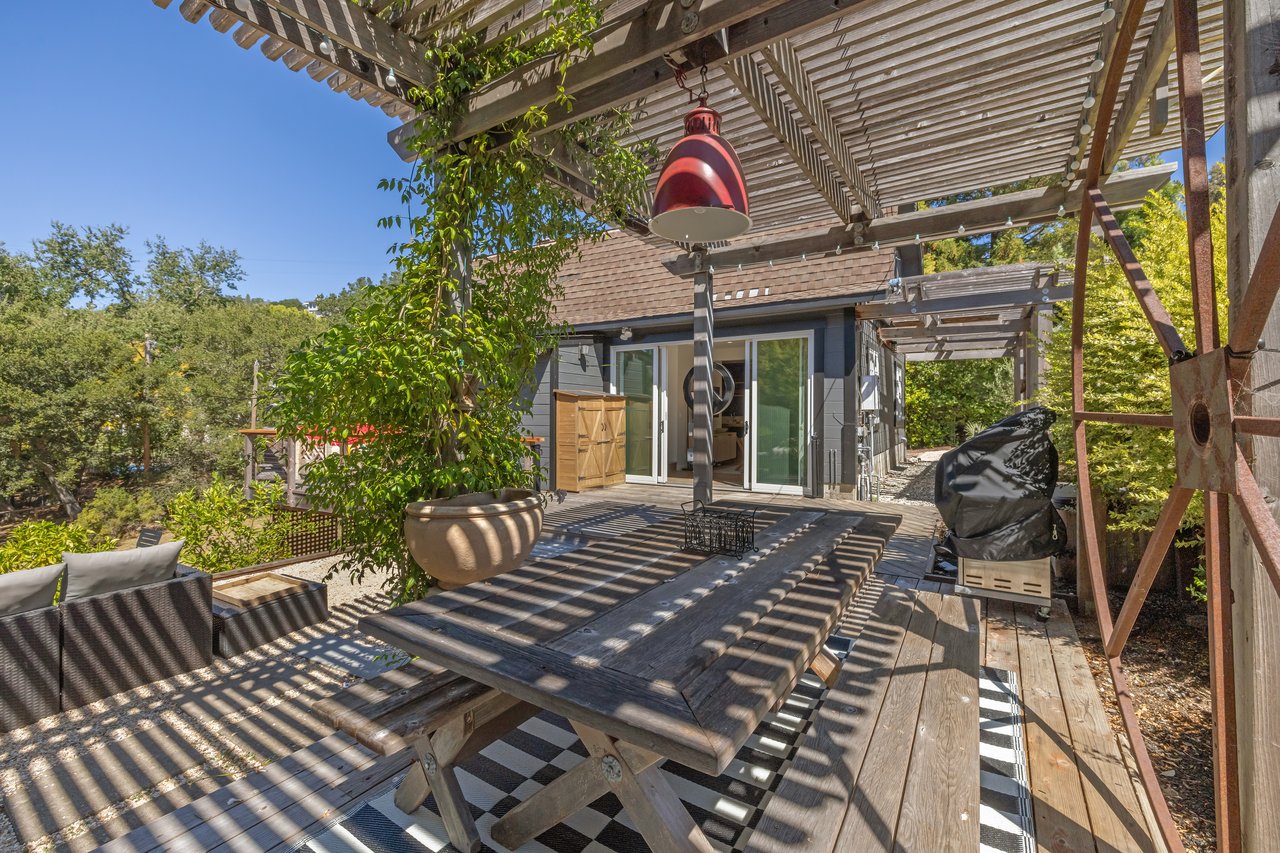 139 Deer Hollow Rd