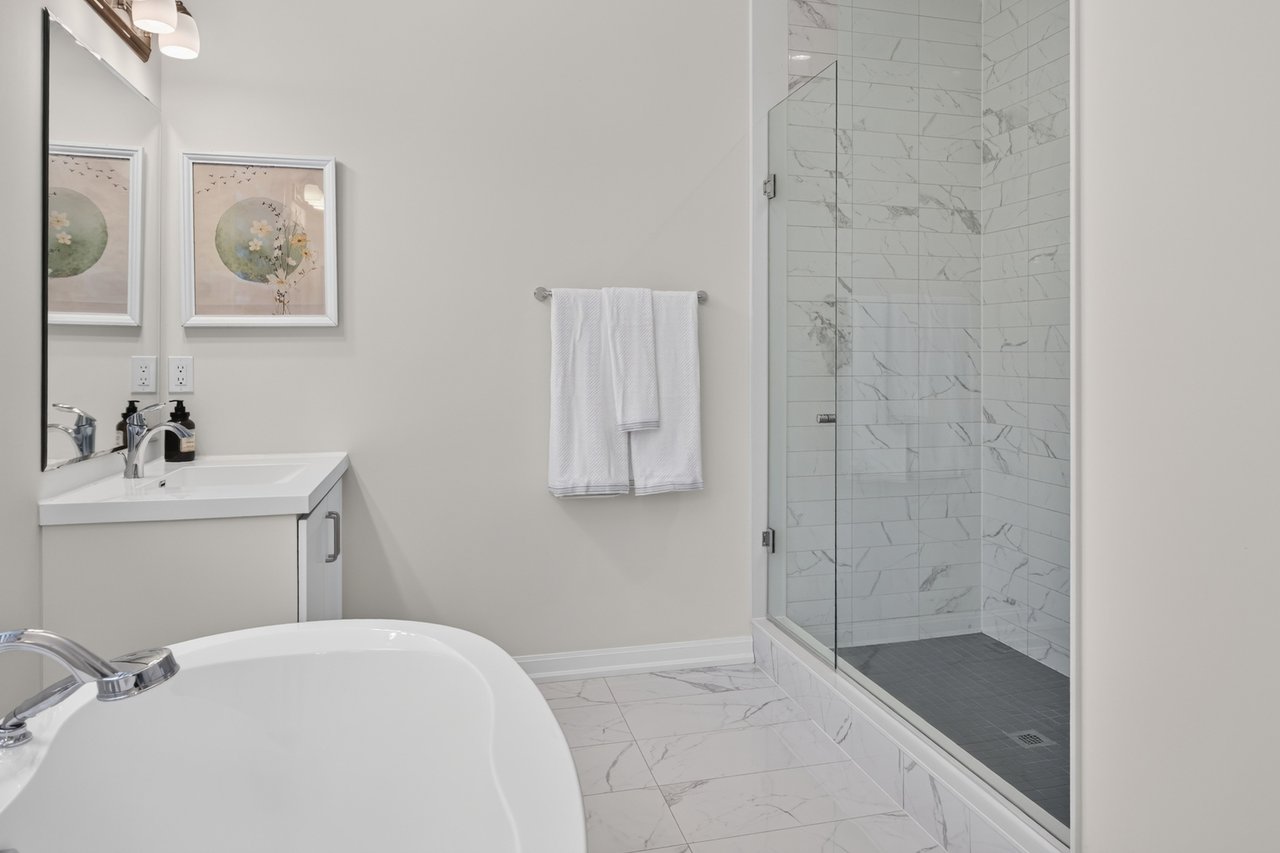 3364 Vernon Powell Drive, Oakville