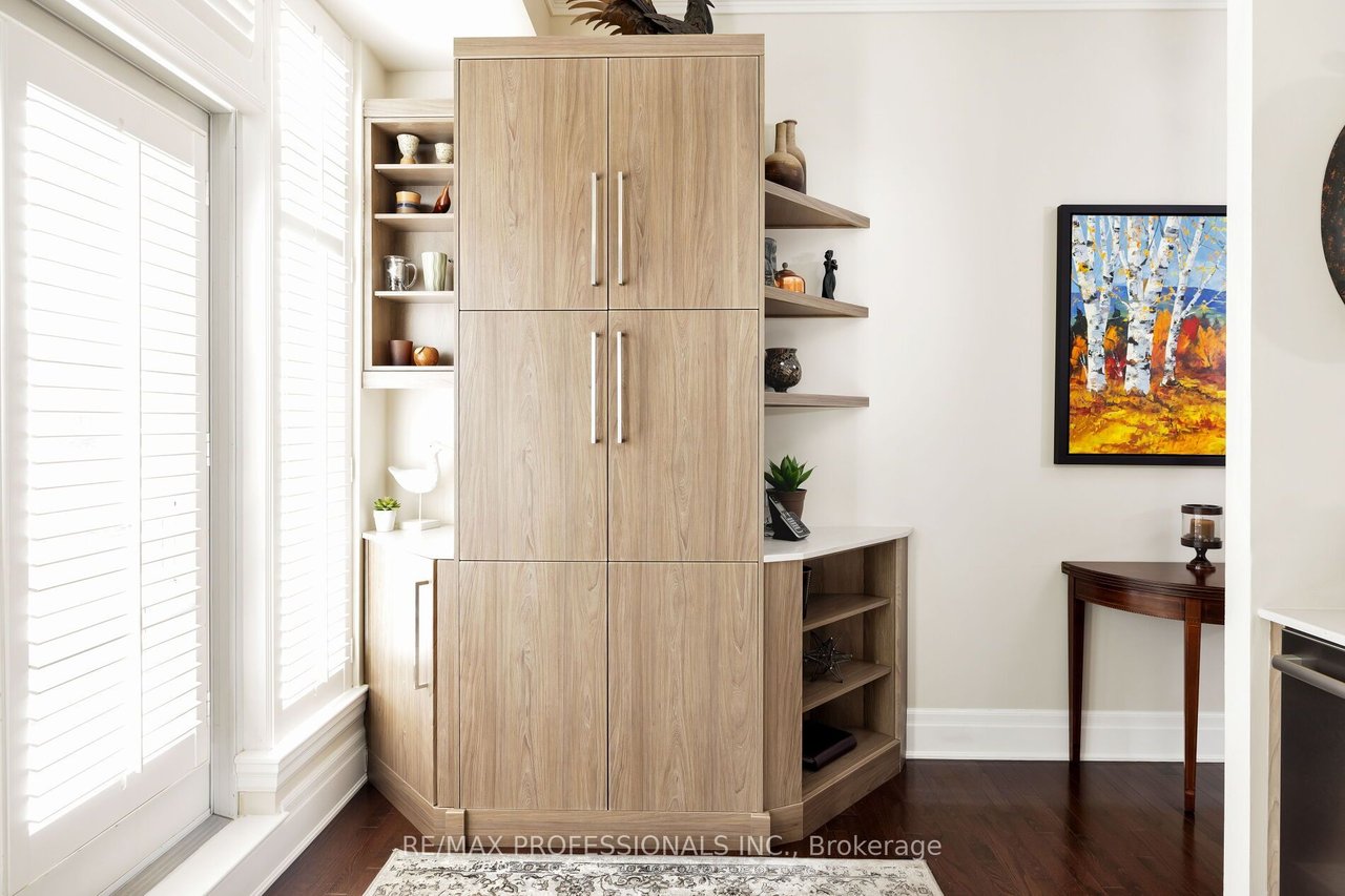 LOWER PENTHOUSE LUXURY 