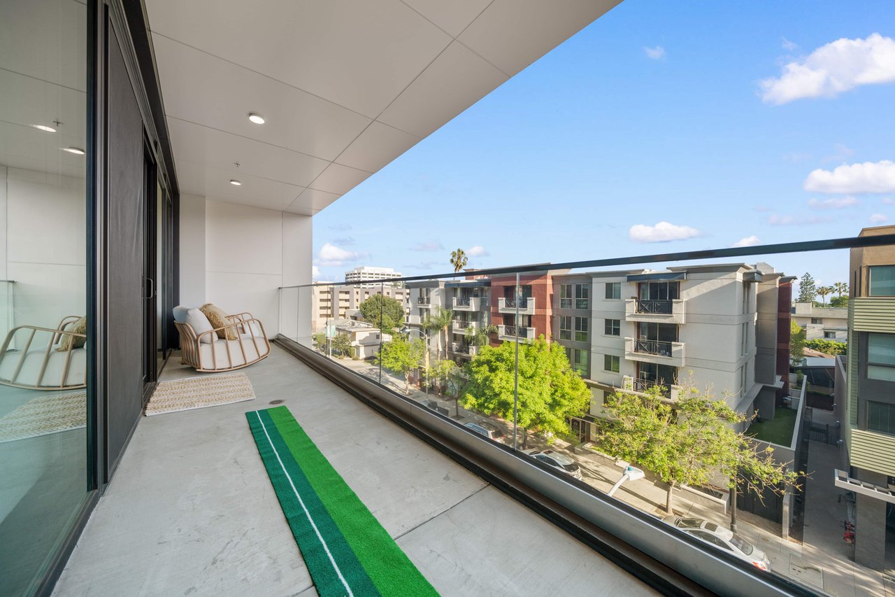218 N El Molino #415 