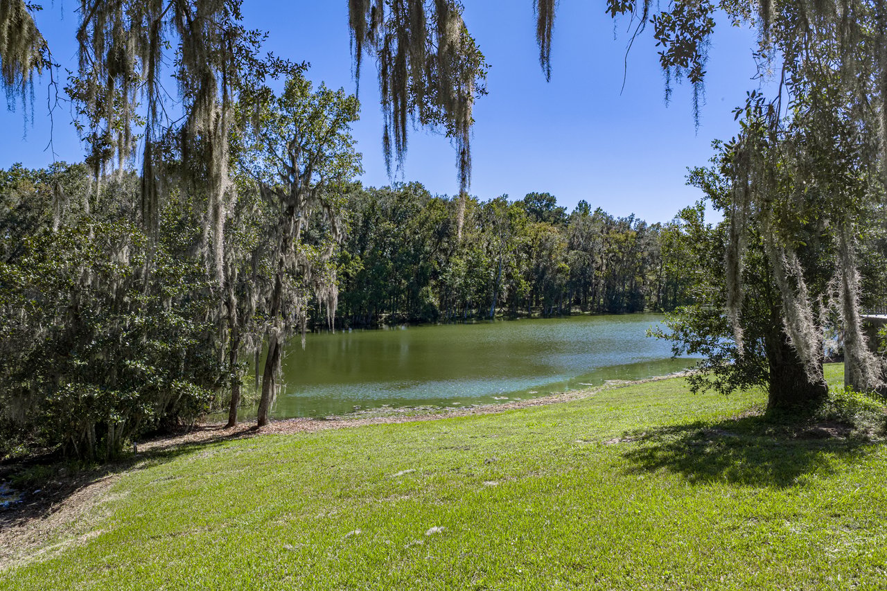 18728 LAKE IOLA RD