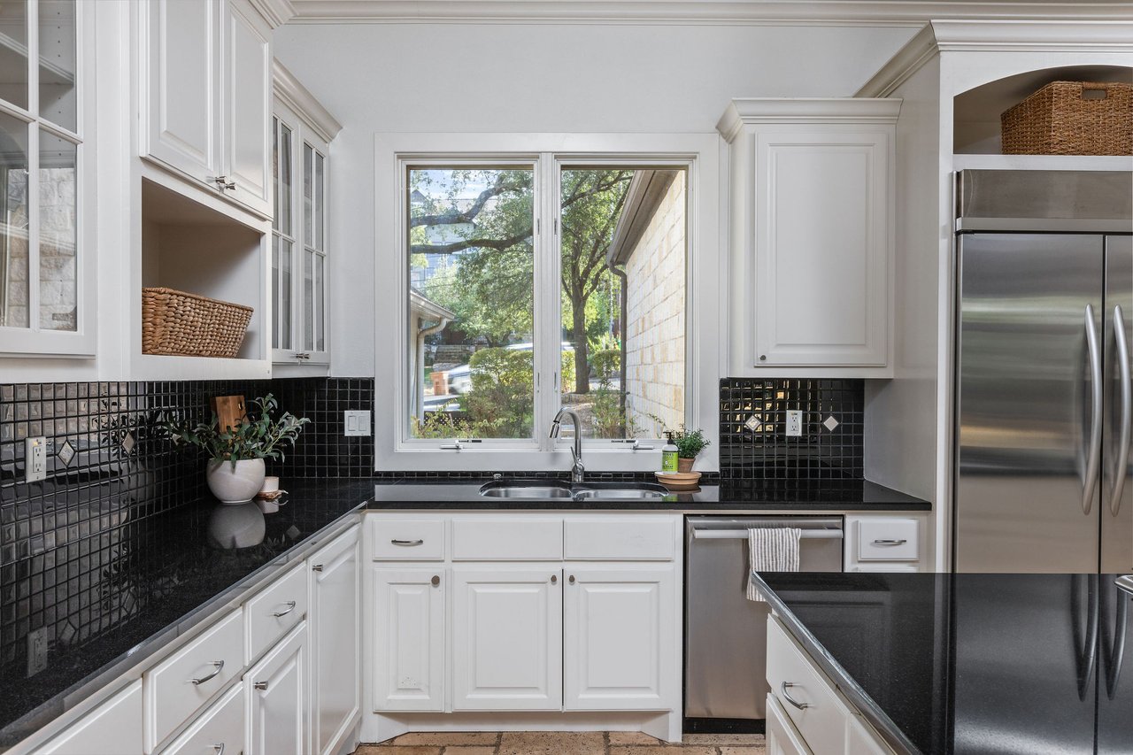 Charming Deep Eddy Retreat in the Heart of Central Austin