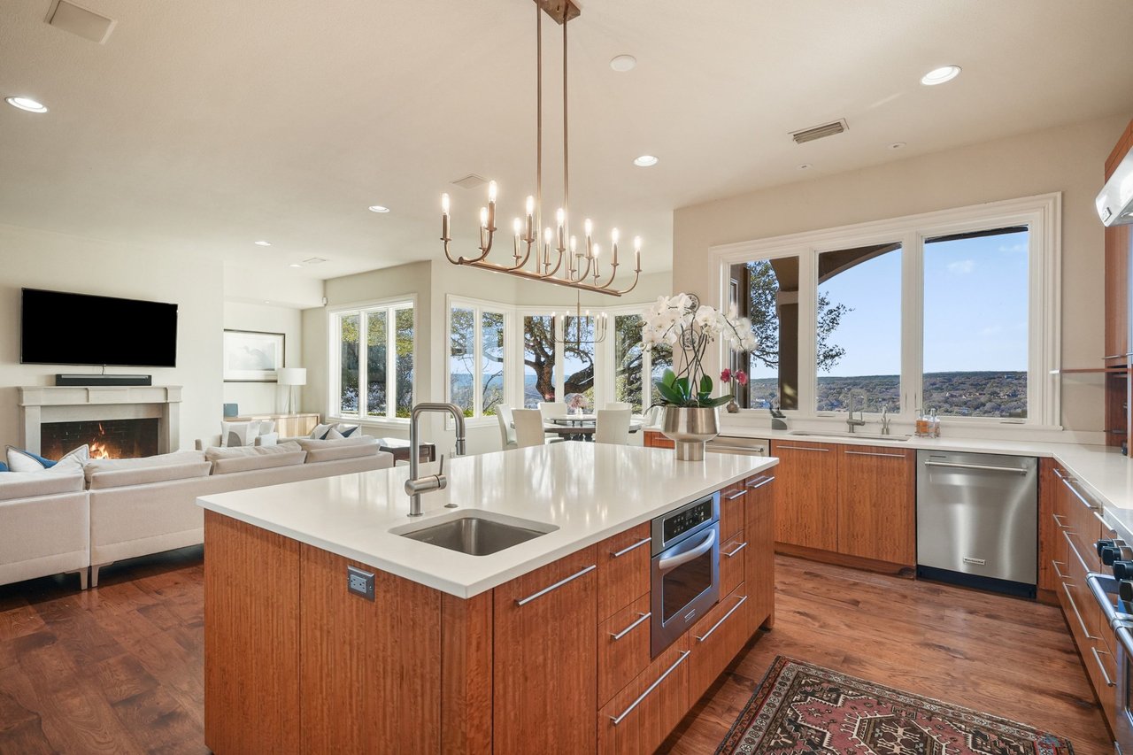 3800 Hunterwood Point