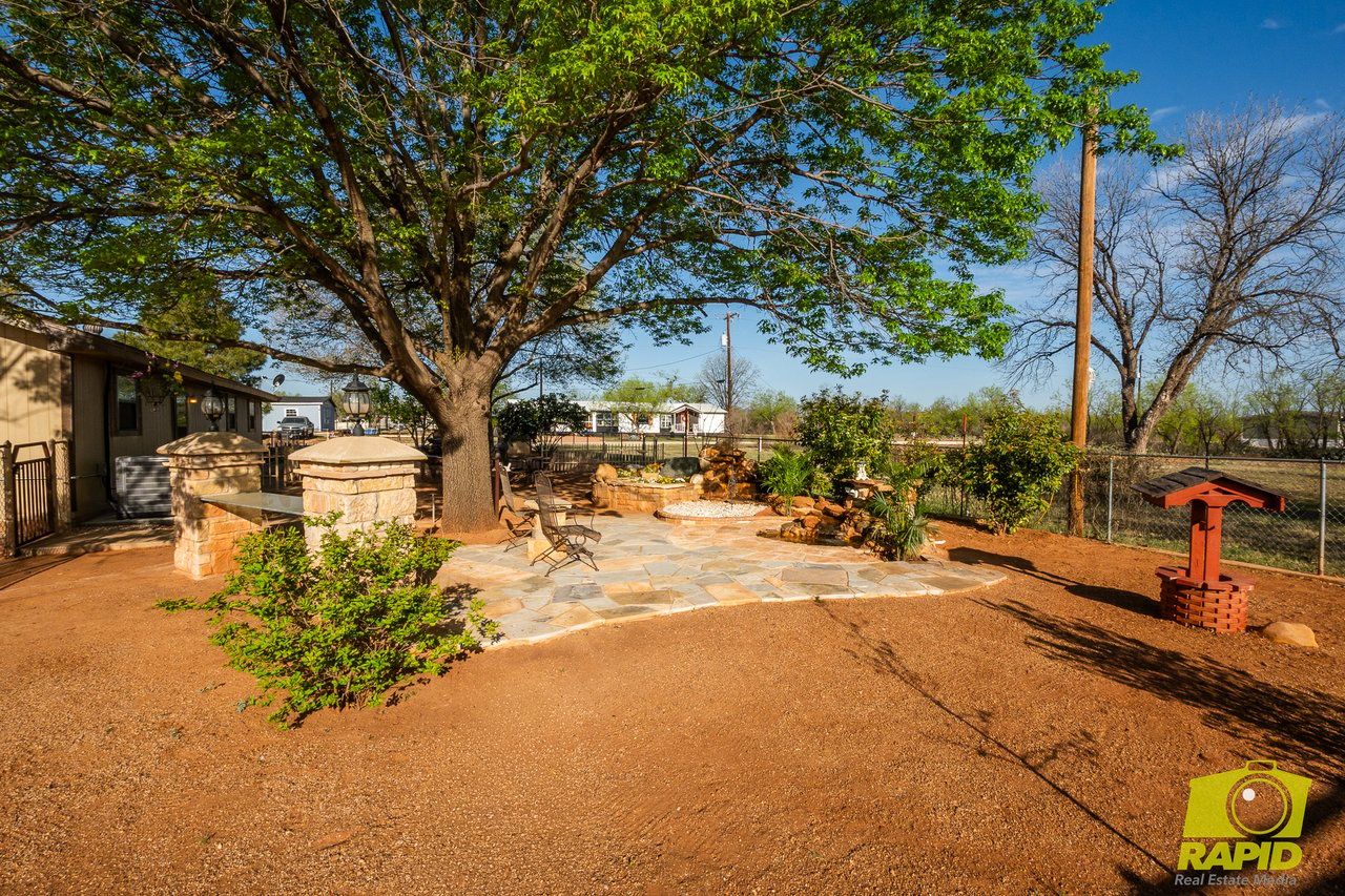220 McDowell Bronte, TX